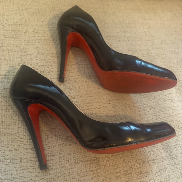 COPY - Classic Louboutin Heels Size 38.5. - Picture 3 of 9